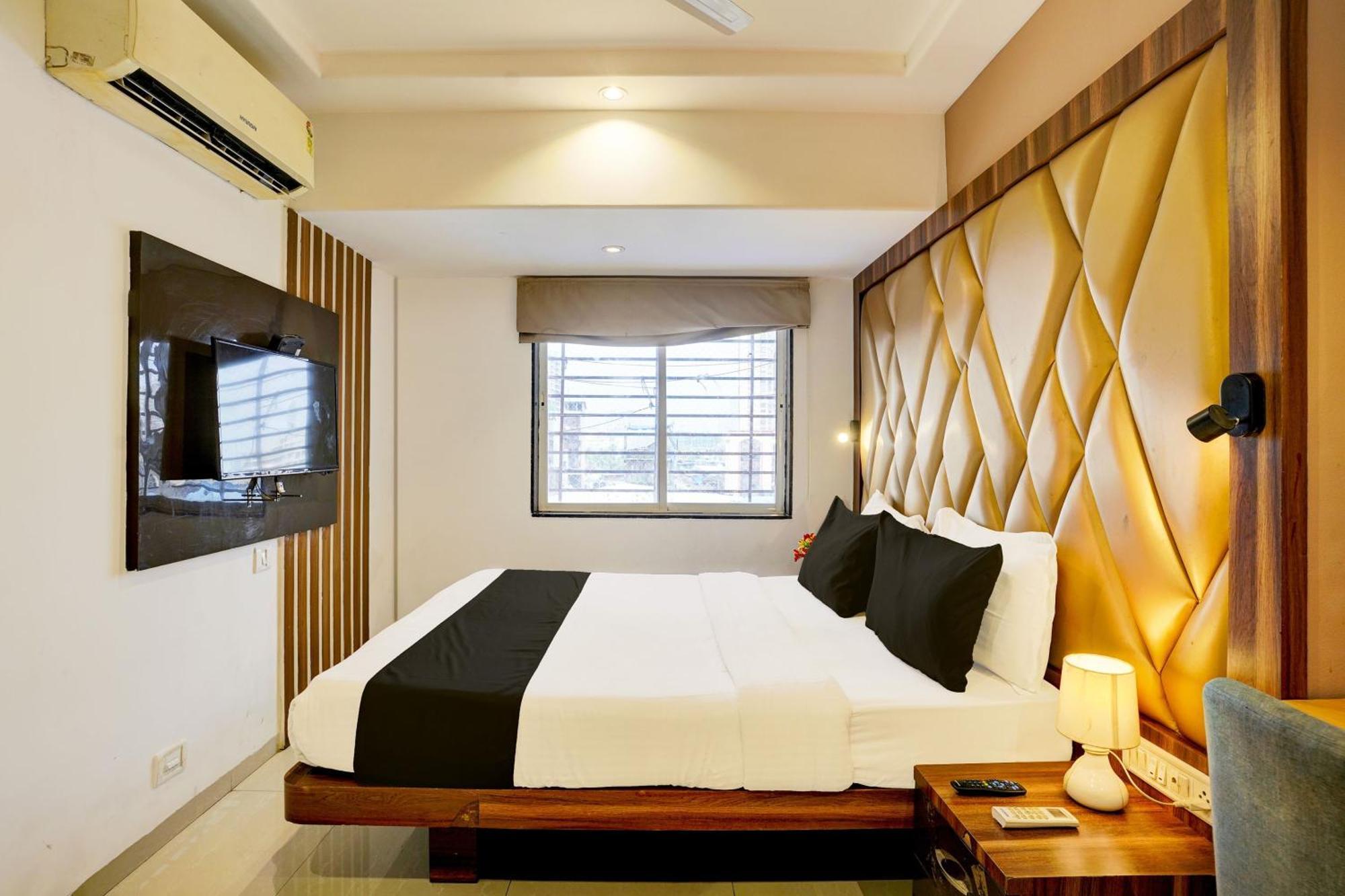 Super Hotel O Mumbai Central Formerly Park Palace Dış mekan fotoğraf